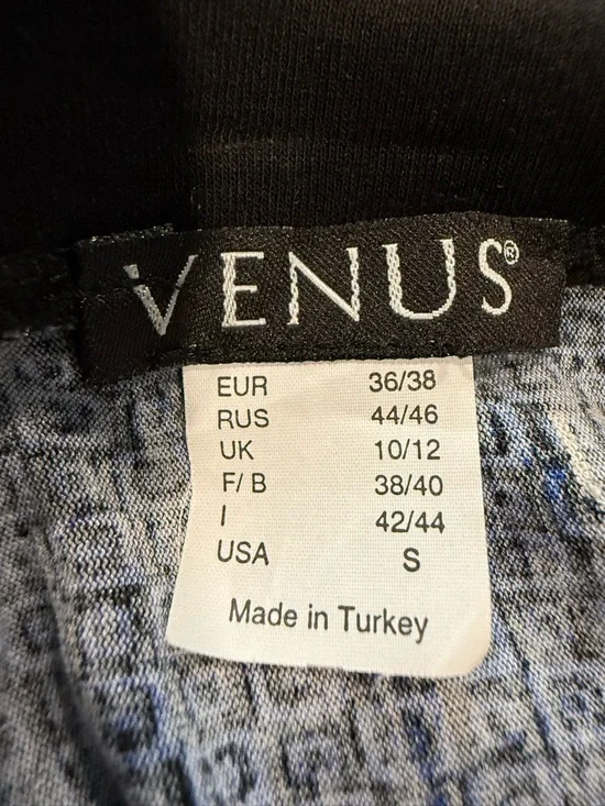 VENUS Black and Blue V‑Neck Print Dress - Picture 4 of 7